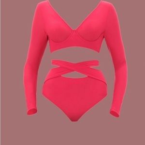 ❤️ NWT Andrea IYAMAHA top swim long sleeve red